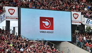 Wir sind in dieser phase ordentlich ins schwimmen gekommen. Videobeweis In Der 2 Bundesliga Alle Infos Zum Start Des Video Assistenten Zur Saison 2019 20