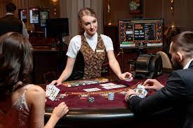 Казино•Tigre de Cristal•Casino | Знакомьтесь💁🏼‍♀️ крупье казино Tigre de  Cristal🔝Отличить их просто не только по цвету жилета⬛️🟨, но и по  профессиональным действиям:... | Instagram