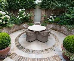 Karen Rogers At Kr Garden Design Is Based In Chiswick West London Specialising In Garden And Pla Mediterranean Garden Design Small Garden Design Small Gardens