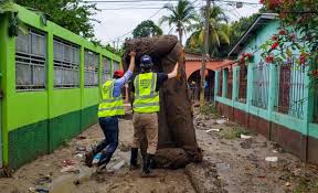 Mario pineda owner of 2xm wood floors have great passion for hardwood floors. Valle De Sula Esta Limpio En Un 90 Asegura El Ministro De Idecoas Mario Pineda Stn Honduras