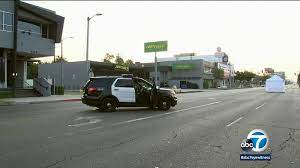 Aug 06, 2021 · hit & run. Pedestrian 26 Fatally Struck In Beverly Grove Hit And Run Driver Sought Abc7 Los Angeles