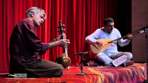Erdal erzincan, 1996 yılında köln 'de cumhurbaşkanı roman herzog 'un desteğiyle arif sağ ve erol parlak ile birlikte; Centennial Theatre Description Kayhan Kalhor Erdal Erzincan