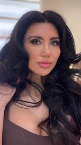 Leaving Cerón in @hp_village will have you feeling glamorous! ✨, Our team  at Cerón uses @chantecaille makeup done by @artistdoloresv. @tonysalle  using @leonorgreyl for natural luxury hair care., ., ., ...