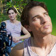 Los Angeles actor Troy Hatt stars as Justin in "I JUST DON'T LIKE YOU... A  LOVE STORY". Hear how Troy went about crafting his character and what he  thought of the twist