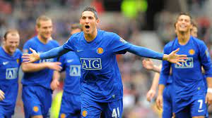 The flick, the turn, the composure, the finish: Federico Macheda Senkrechtstarter In Manchester Versunken Im Niemandsland Zweiter Fruhling In Athen Goal Com