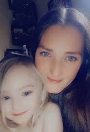 Hi Mom's! Looking to make friends with moms of toddlers or young kids and  or looking to make new friends to hang with! I have an almost 4 year old  girl. Let's