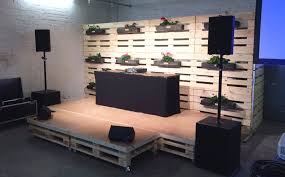 Palettenmobel Mieten Messewand Trennwand Tafelwand Aus Paletten Messewand Holz Messewand Paletten Berlin Hamburg Munchen Messewand Trennwand Paletten