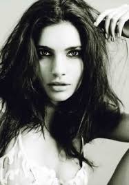 Who is Sara Tetro dating? Sara Tetro boyfriend, husband