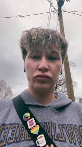 Ali Raymer's Instagram, Twitter & Facebook