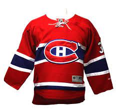 Le chandail bleu sera orné de trois bandes horizontales, dont une rouge bordée de deux blanches plus étroites. Canadiens De Montreal Replique Chandail Carey Price 31 Rouge Adolescent Hockey Repliques Enfants 8 14 Ans