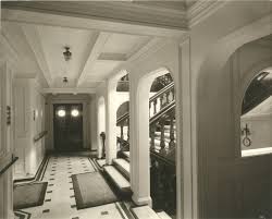 Interior Of The Lusitania 1905 1907 Staircase Promenade Deck Barcos Cruceros Vapor