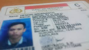 Di indonesia, surat izin mengemudi (sim) adalah bukti registrasi dan identifikasi yang diberikan oleh polri kepada seseorang yang telah memenuhi persyaratan administrasi, sehat jasmani dan rohani. Sim Surat Izin Mengemudi Blogotive