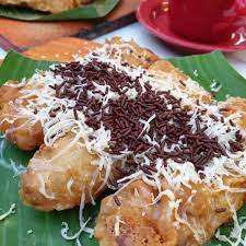 Aduk rata setelah tercampur semua, masukkan coklat (saya pake meses) dan keju (yg dipotong kotak2 kecil) ke dalam adonan, campur semua, setelah itu siapkan cetakan (saya pake cetakan puding) yang diatasnya sdh saya kasih parutan keju dan ditaburi coklat. Pisang Goreng Coklat Keju Shopee Indonesia