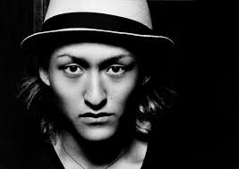 As this happens, a man discovers that his girlfriend has been cheating on him. One Ok Rock S Ryota Rumored To Have Married Avril Lavigne S Sister Arama Japan