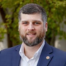 Terry Bingham's Instagram, Twitter & Facebook