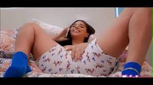 Irmã se masturba e eu espio pela porta - XNXX.COM