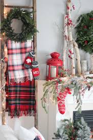 I've put together a list of 20 different diy projects that will help you incorporate a farmhouse look into your christmas décor. 31 Farmhouse Christmas Decorating Ideas Diy Holiday Decorating Ideas From Your Farmhouse