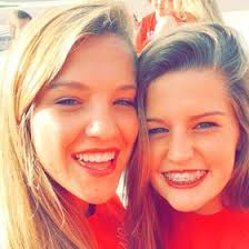 Molly Faris's Instagram, Twitter & Facebook