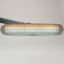 Choose from circular fluorescent, halogen, incandescent, led lights and more. Led Task Light Professional Fully Adjustable Task Lamp