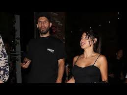 Arjantinli golcü ile 2 yıllık sözleşme imzalanırken, oyuncunun sözleşme fesih bedeli de 100 milyon euro olarak belirlendi. La Nueva Novia Del Kun Aguero Youtube