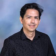 Vicente Roman's Instagram, Twitter & Facebook