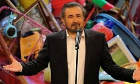 Η μητέρα του λάκη λαζόπουλου έφυγε σήμερα από τη ζωή. Lakhs Lazopoylos Gia Menio Foyr8iwth Eipe Kati Poy Den Isxye Sthn Mhtera Moy Gia Na Thn Peisei Socialista Com Cy