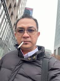 Gara-gara excited nak tengok snowfall, laju turun bawah… konon nak  menikmati moment winter 😌❄️ sekali tengok… snow tak cantik sebab sebelum  tu hujan dulu