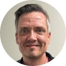 Margo Noble's Instagram, Twitter & Facebook