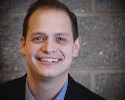 Edda Polo's Instagram, Twitter & Facebook