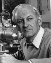 Elisa Piper's Instagram, Twitter & Facebook