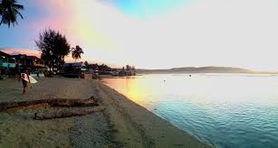 The batu islands are a cluster of small islets 80 kilometers southeast, between nias and mentawai. Surfing Nias Licht Und Schatten Im Paradies