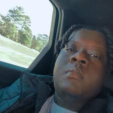 I'm addicted to single moms soon as I hear “ my bd don't “ I put my cape