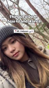 Travel Tips : Wear proper hiking shoes as the trail is pretty icy and  slippery during winter ❄️ 📍Mt. Hallasan, Yeongsil Trail 3-4 Hours Hike  (Round Trips) Level: Easy