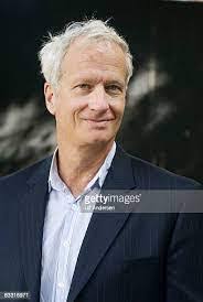 Albert Behrens's Instagram, Twitter & Facebook