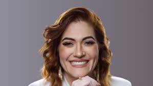 Professora e influencer de tecnologia deixa dicas e conta diferenciais