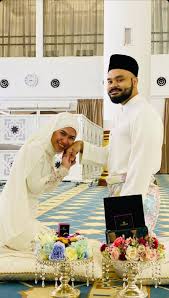 ~in shaa allah ada jalannya~. Alhamdulillah Tahniah Makin Meriah Lepas Ni Umie Aida Terima Menantu Anak Sulung Selamat Nikah Keluarga