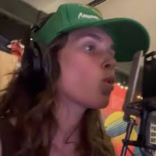 She's 25 💙💙💙💙 Thanks for keeping me humble all these years, for your  wisdom and for teaching me the art of not giving a f**k @emily.zinkula <3  Happy happy happy birthday, you're