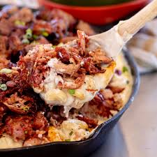 Any and every type of meat is a perfect match for mac and cheese! Smoked Pulled Pork Mac And Cheese Hey Grill Hey
