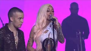 La Perversa artista urbana dominicana en premios Heat