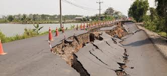 5 earthquakes in the past 7 days. Earthquake Jolts Lahore People Came Out From Their Houses Baaghitv English