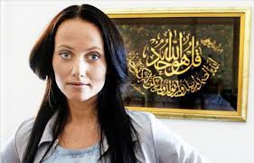 Danmark) أو رسمياً مملكة الدانمارك (بالدنماركية: Ù…Ø³Ø¬Ø¯ Ù…Ø±ÙŠÙ… ØªØ­Ø·ÙŠÙ… Ø§Ù„Ø¨Ù†Ù‰ Ø§Ù„Ø°ÙƒÙˆØ±ÙŠØ© ÙÙŠ Ø§Ù„Ù…Ø¤Ø³Ø³Ø§Øª Ø§Ù„Ø¯ÙŠÙ†ÙŠØ© Ø§Ù„Ø¥Ø³Ù„Ø§Ù…ÙŠØ© Ø£ÙˆÙ„ Ù…Ø³Ø¬Ø¯ Ù„Ù„Ù†Ø³Ø§Ø¡ ÙÙŠ Ø§Ù„Ø¯Ù†Ù…Ø§Ø±Ùƒ Ù…Ø³Ø¬Ø¯ Ø§Ù„ÙƒÙ„Ù…Ø© ÙÙŠÙ‡ Ù„Ù„Ù†Ø³Ø§Ø¡ Qantara De