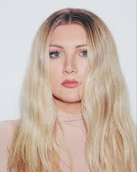 Allison Statter in all-new #KKWxALLISON: The Ladera Face Palette,  B.F.F.A.E. Eyeshadow Palette, London Lip Crayon and P.P.S. Gloss. Shop her  look