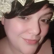 Carole Strong's Instagram, Twitter & Facebook