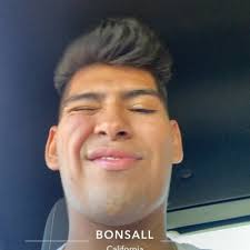 Eloise Christopher (@eloiseellac)