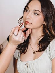 It was an absolute pleasure working with @penelope.miles.dancer , enhancing  her natural beauty with a beautiful makeup application. This headshot is  absolute perfection! Makeup by Me Hair by Sara