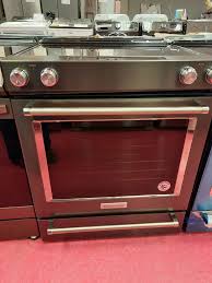 This powerful dual fuel double oven rangethis powerful dual fuel double oven range by kitchenaid can satisfy. Kitchenaid Kseg700ebs 30 In Smooth Surface 5 Elements 6 4 Cu Ft Self Cleaning Convection Oven Slide In Electric Range Black Stainless Steel Fanning S Appliances