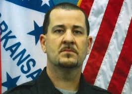 Arkansas officer dismissed after pointing gun during traffic stop