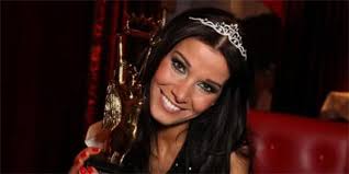 奥地利选美大赛冠军长啥样？有人说美若天仙，有人却说丑到爆！