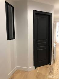 Portes Noires Realisation Krystel Architecte Dinterieur Bordeaux Porte Noire En 2020 Portes Interieures Noires Peinture De Portes Interieures Deco Porte Interieure