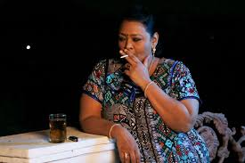 Shakeela S First Look From Sheelavathi Photos Images Gallery 82261 Shakeela is a distant relative of ours, she was supposed to get married but it didn't work out and actress shakeela a name which everyone knows is now seen commenting ap cm jagan mohan. shakeela s first look from sheelavathi